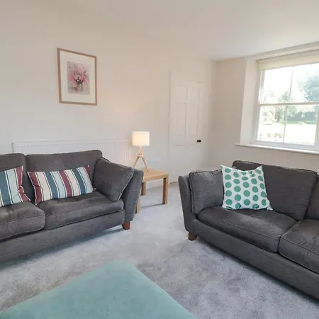 High Mill Cottage * Ganton