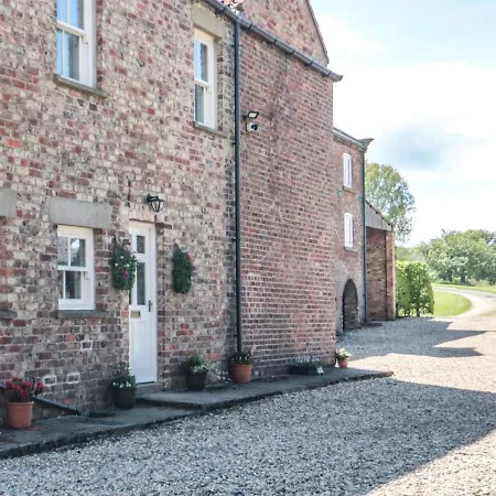 بيت للعطل High Mill Cottage *