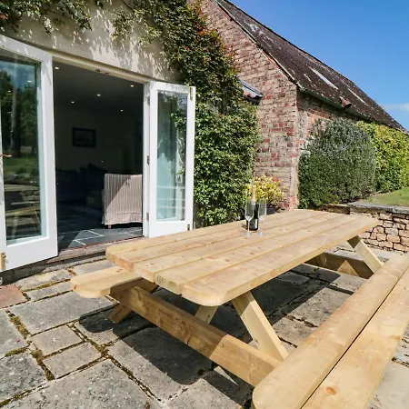 High Mill Cottage * Ganton